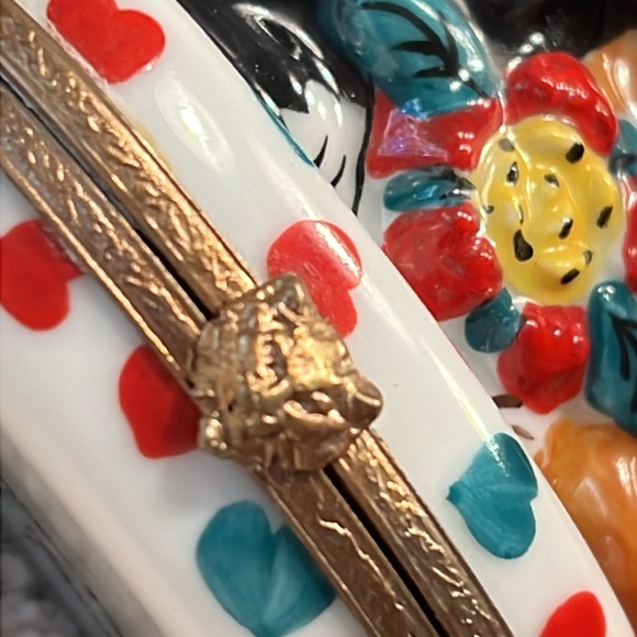 LIMOGES France Playful Cats Trinket Box - Picture 2 of 10